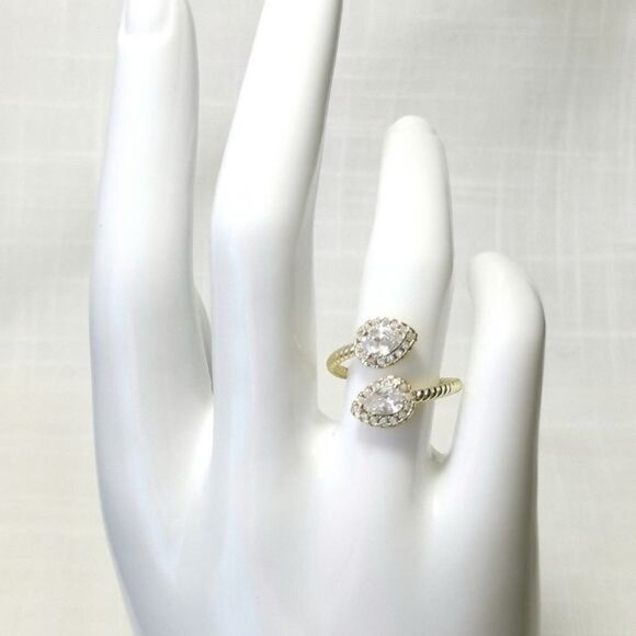 14K Gold Pear Cut CZ Teardrop Ring Toi et Moi Size 6 - Picture 5 of 7